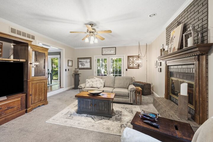 Property Photo:  2316 Woodview Ct.  OH 44805 