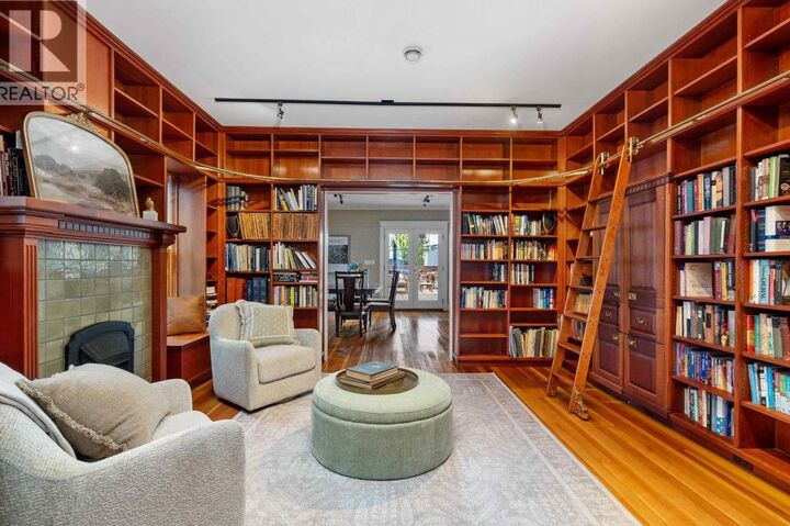 Property Photo:  33 East 6th  BC V5T 1J3 