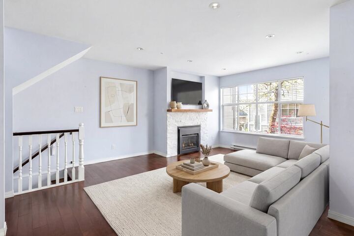 Property Photo: 2450 Hawthorne Avenue 34 BC V3C 6B3