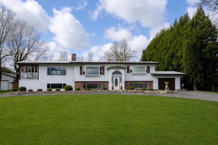 1559 Whatcom Road — photo 1