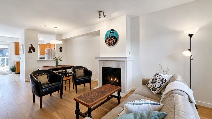 Property Photo: 915 Tobruck Avenue 13 BC V7P 1V9
