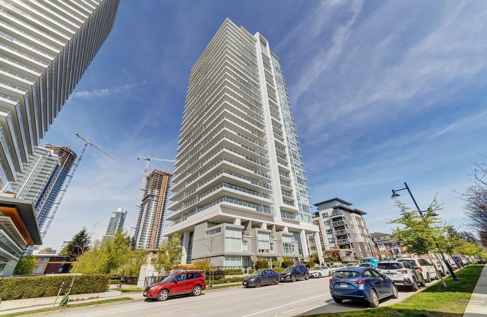 Property Photo:  525 Foster Avenue 1904  BC V3J 0H6 