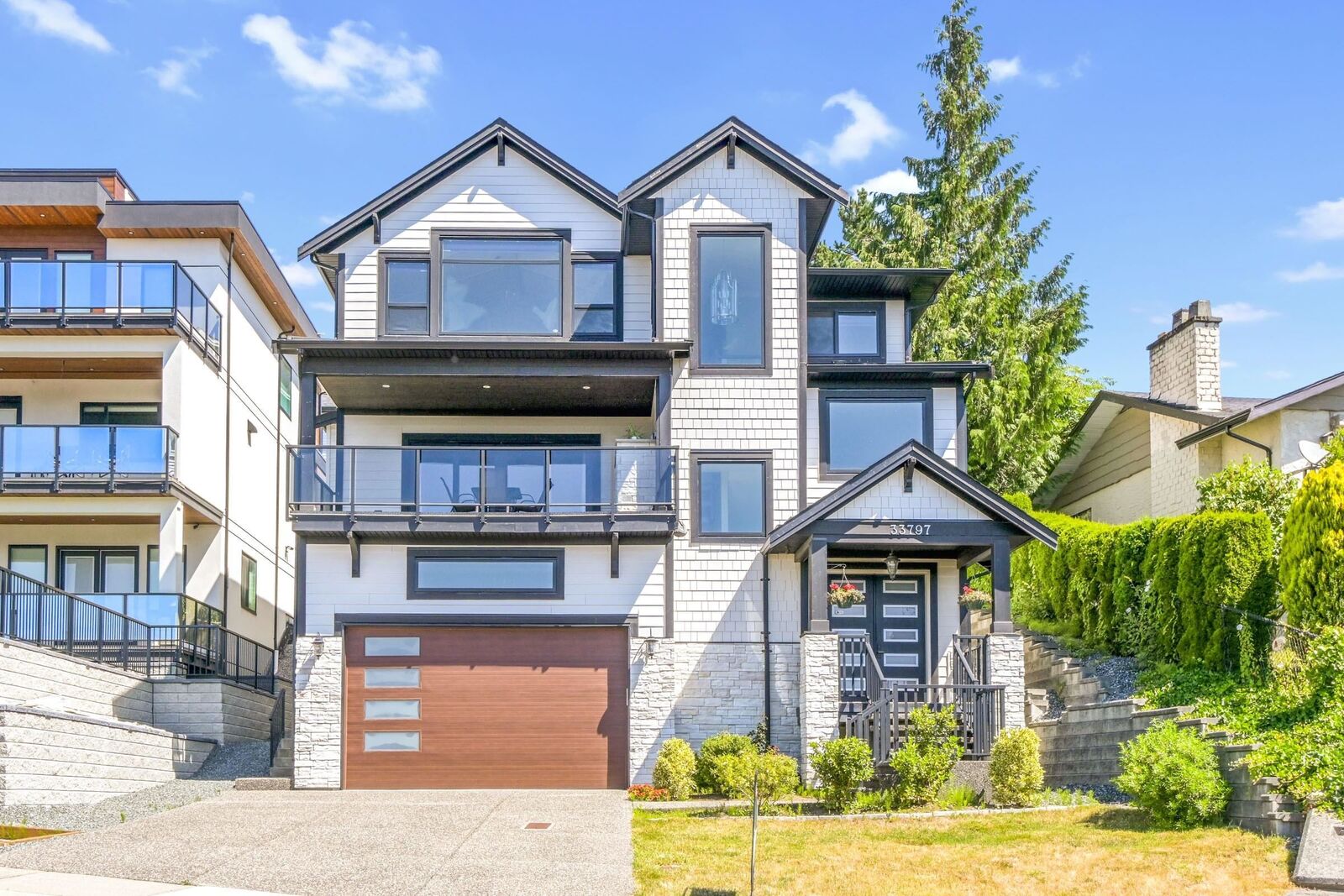 Property Photo: 33797 Knight Avenue BC V2V 7C7