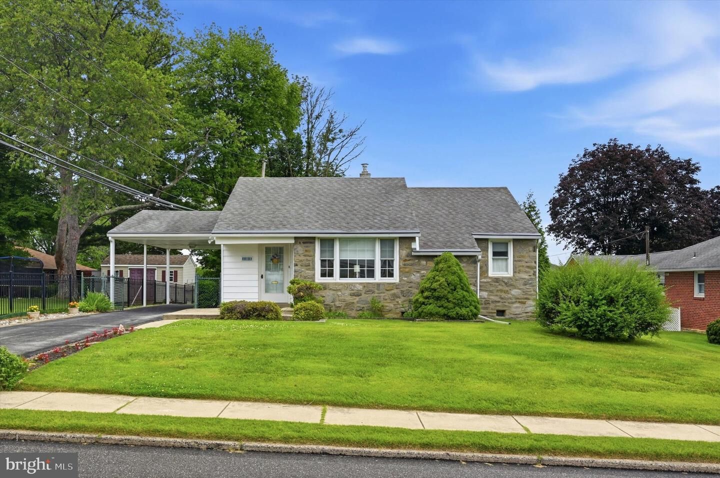 Property Photo:  105 Harmil Road  PA 19008 