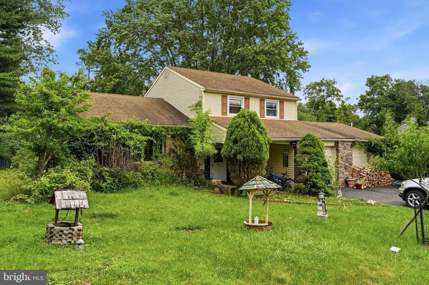 Property Photo: 506 Holly Knoll Drive PA 18966