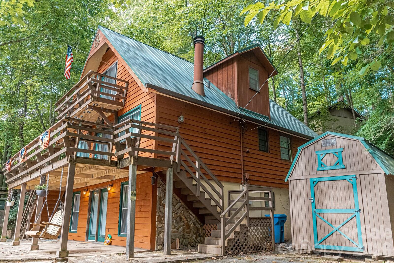 Property Photo:  330 Riddle Cove Road  NC 28751 