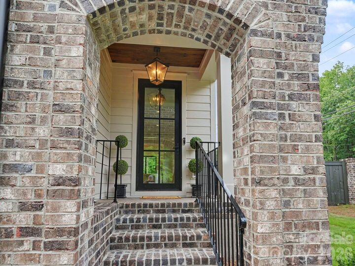 Property Photo:  5971 Gate Post Road  NC 28211 