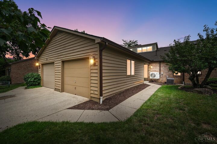 Property Photo:  40 Rolling Hills Drive  OH 45215 