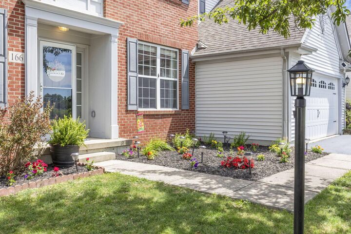 Property Photo: 166 Longleaf Street OH 43147