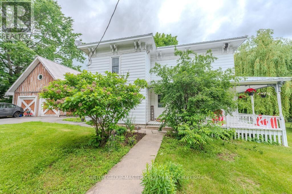 Property Photo:  27 West Street West  ON K0K 1Z0 
