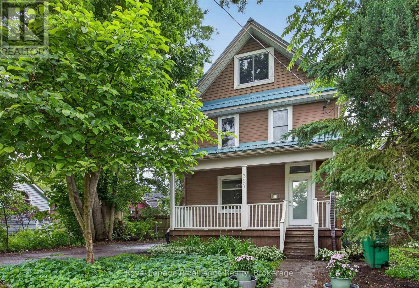 Property Photo:  367 Edinburgh Street  ON K9H 3G1 