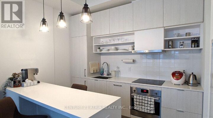 Property Photo:  8 Hillsdale Avenue East 1135  ON M4S 0B2 