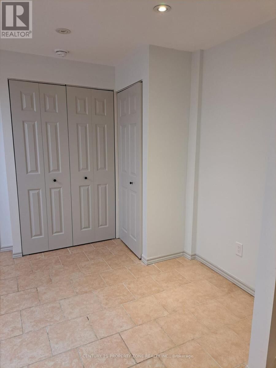 Property Photo:  3281 Sunlight Street  ON L5M 0G7 