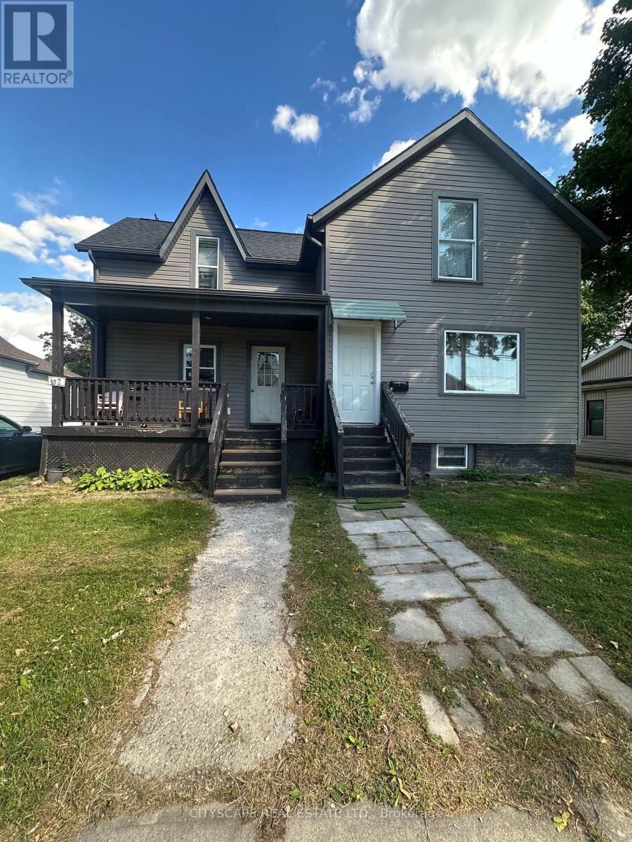 Property Photo:  102 Gray Street  ON N7M 1S9 
