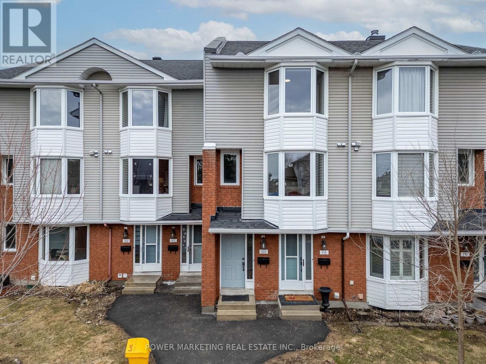 Property Photo:  160 Rushford Private  ON K1T 3C8 