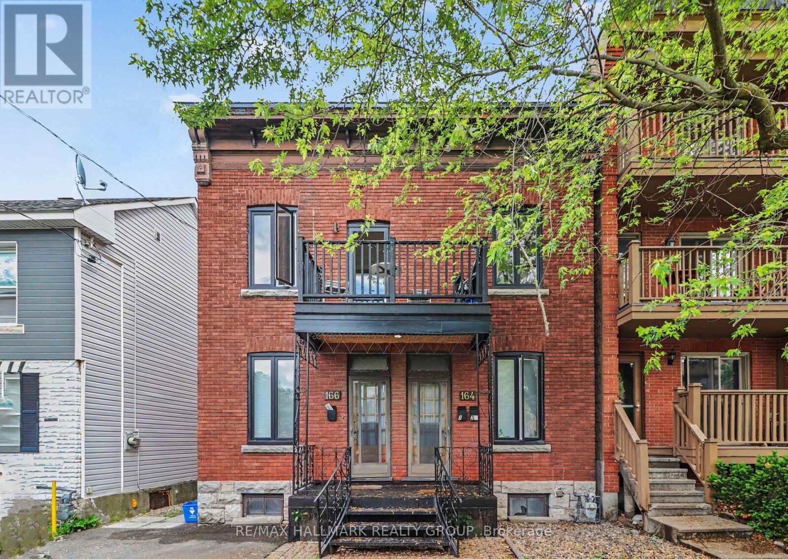 Property Photo:  164 Bruyere Street  ON K1N 5E1 