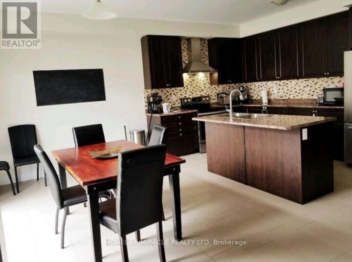 Property Photo:  8054 Buckeye Crescent  ON L2H 0N9 