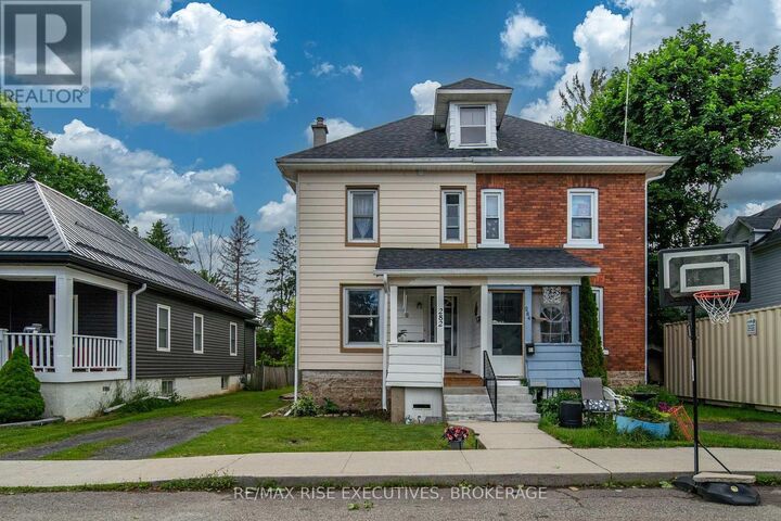 Property Photo: 282 Sydenham Street ON K7G 1C3