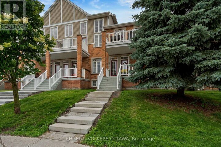Property Photo: 362 Royal Fern Way ON K1V 2K6