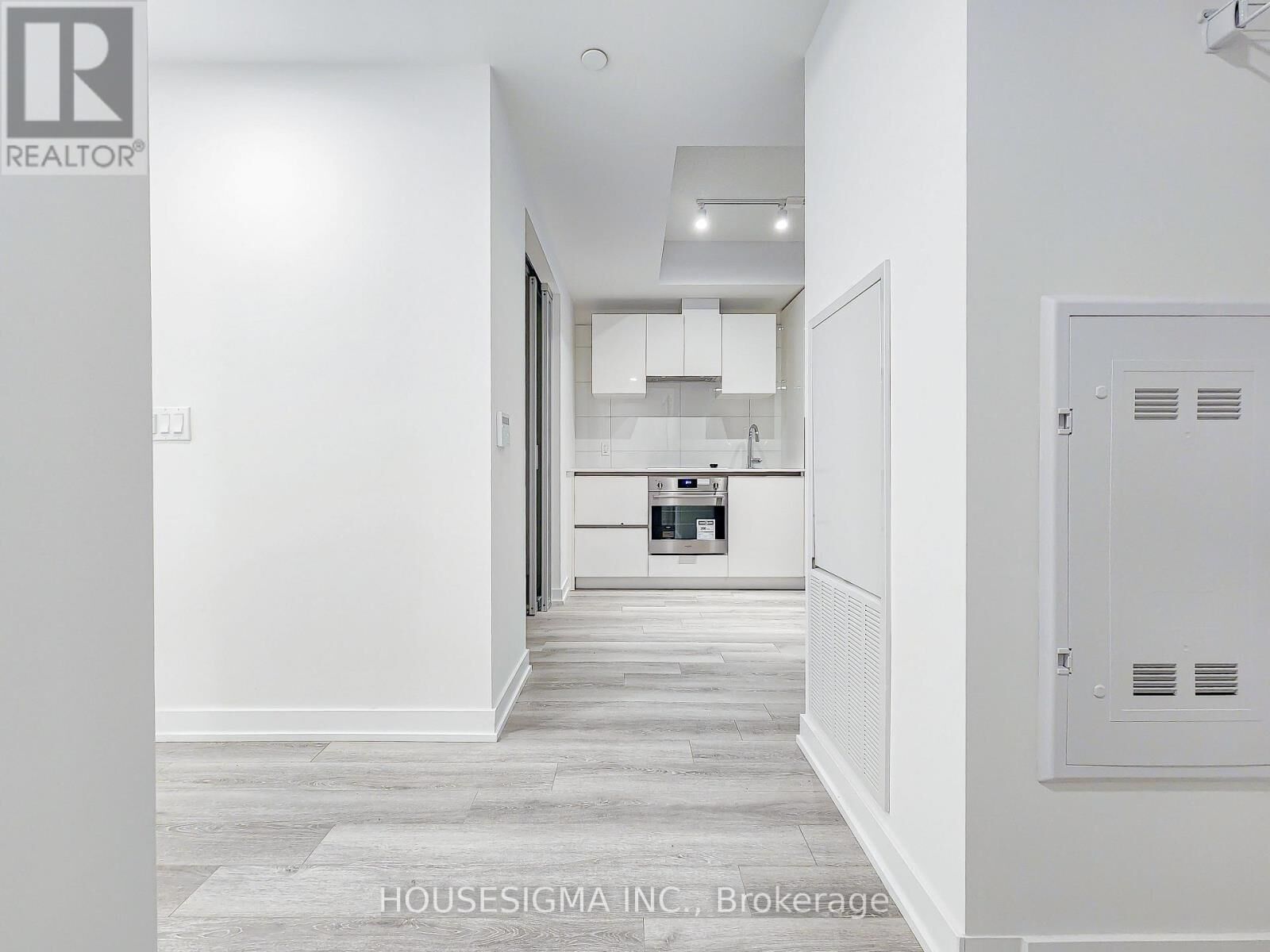 Property Photo:  121 St. Patrick Street 313  ON M5T 0B8 