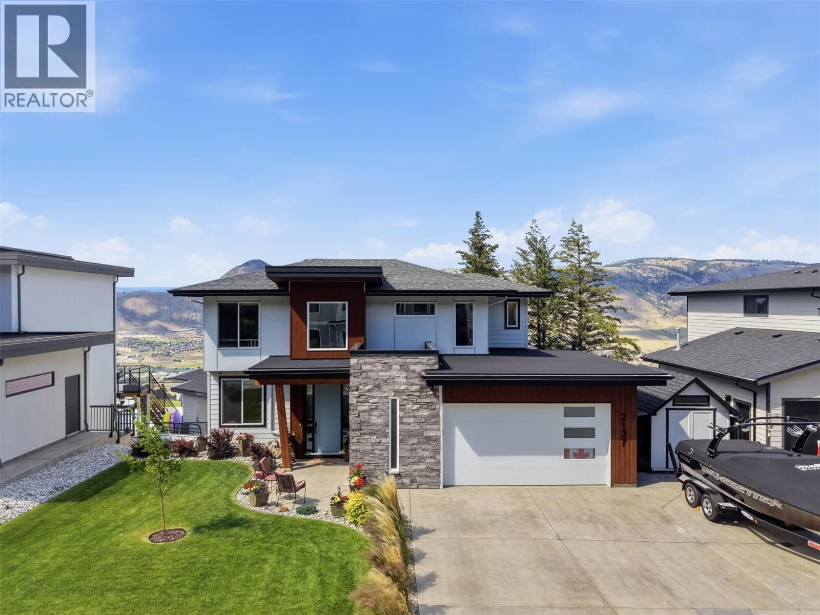 Property Photo: 2137 Lupin Court BC V2E 0E2