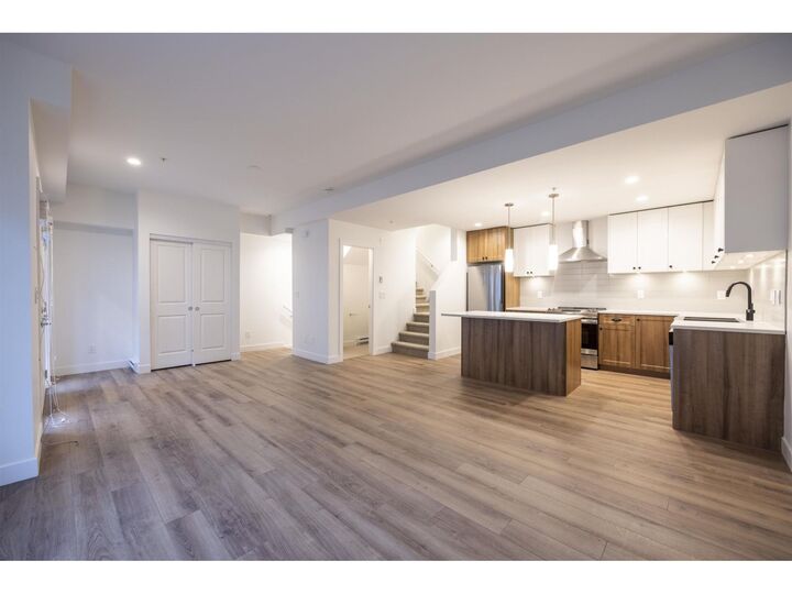 Photo de la propriété:  20487 65 Avenue 81  BC V2Y 3K8 
