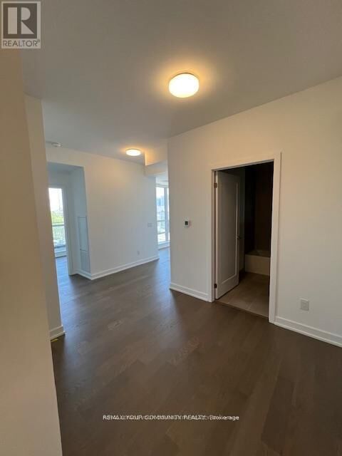 Property Photo: 8888 Yonge Street 323 ON L4C 5V6