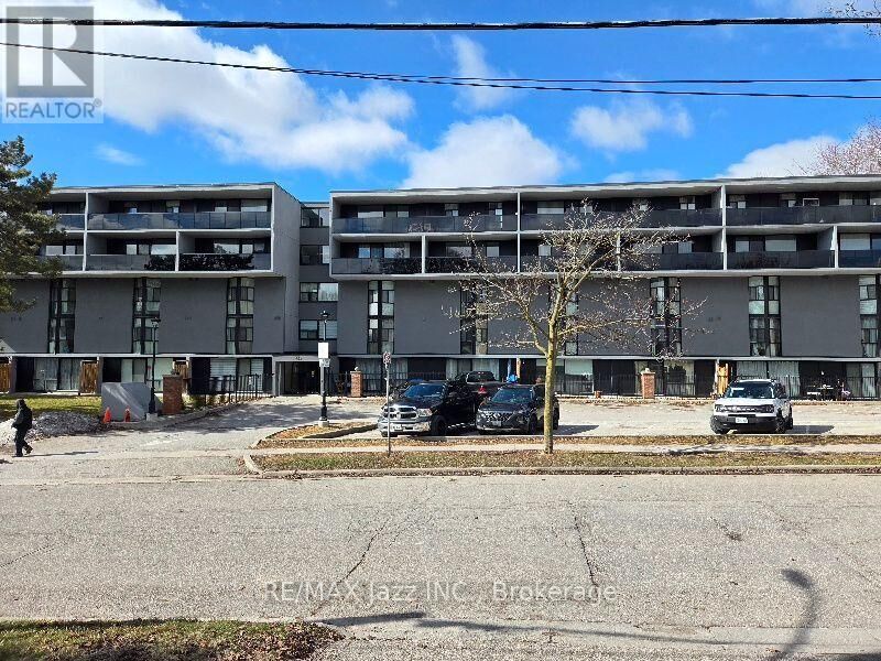 Property Photo: 454 Centre Street South 108 ON L1H 4C2