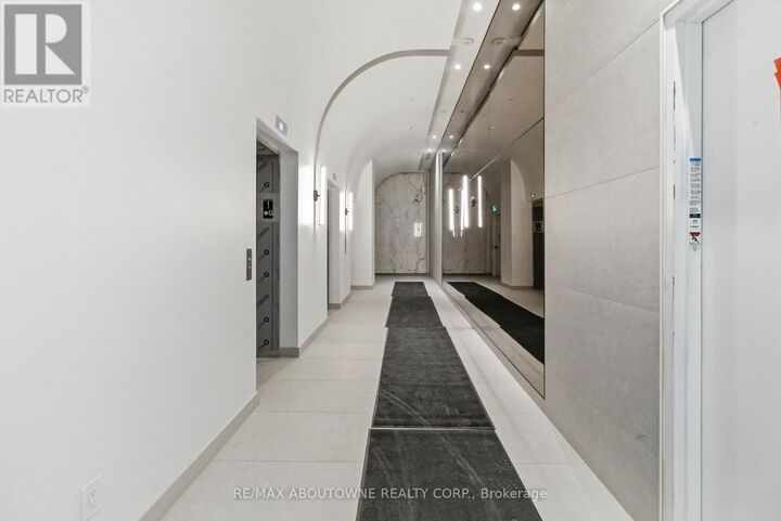 Property Photo:  2075 Lakeshore Road 1211  ON L7R 0H3 