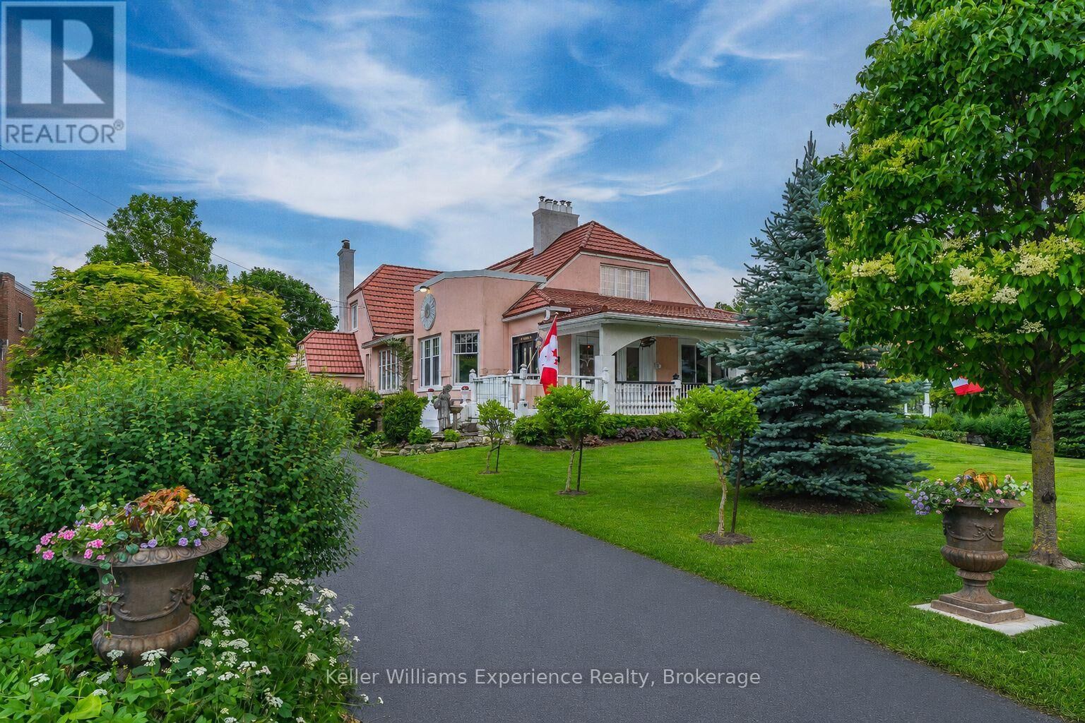 Property Photo: 85 10th Street ON N4N 1M9