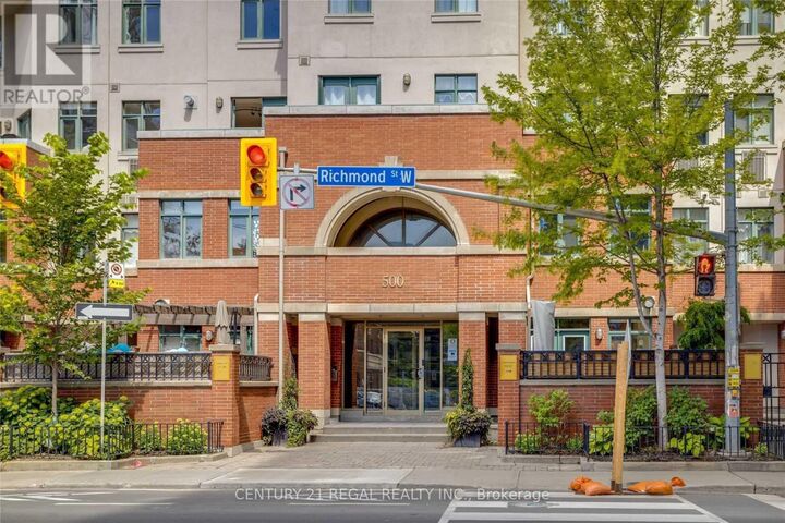Property Photo:  500 Richmond Street West Ph24  ON M5V 3N4 