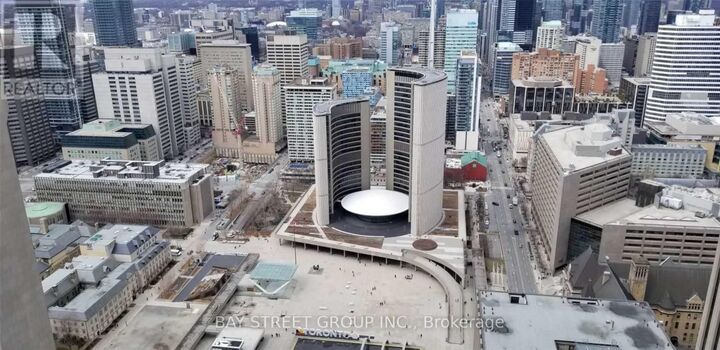 Property Photo:  70 Temperance Street 5117  ON M5H 0B1 
