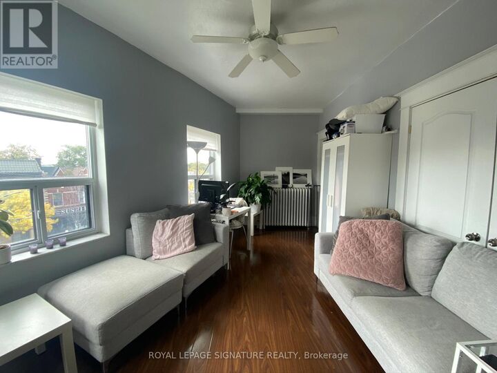 Property Photo: 172 Beatrice Street 3 ON M6G 1C1