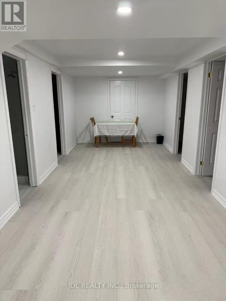 Property Photo:  133 Strathearn Avenue  ON L4B 2L2 