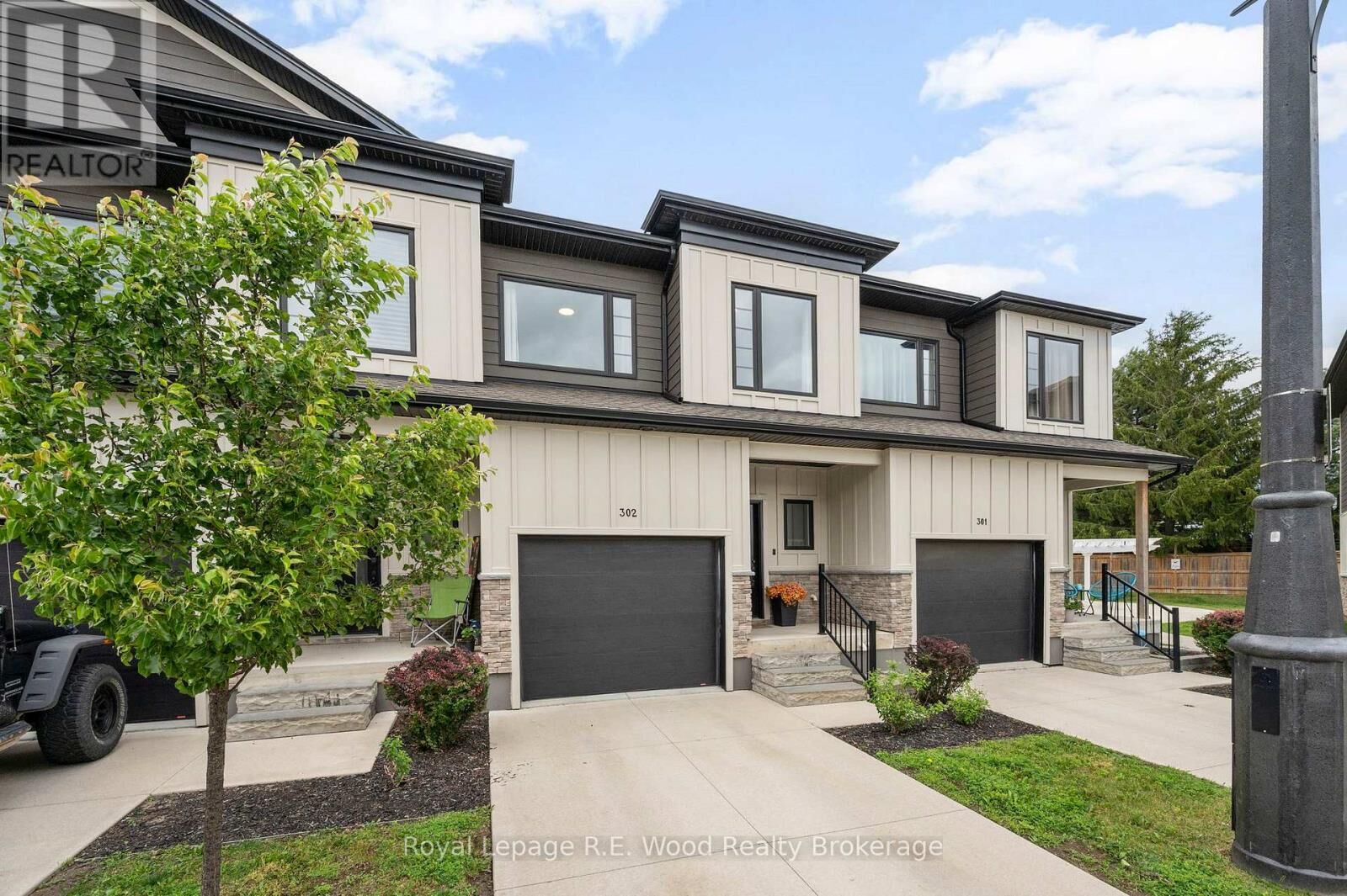 Property Photo:  360 Quarter Town Line 302  ON N4G 0H7 