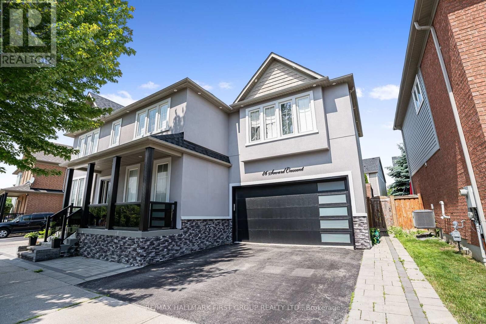 Property Photo:  86 Seward Crescent  ON L1Z 1Y9 