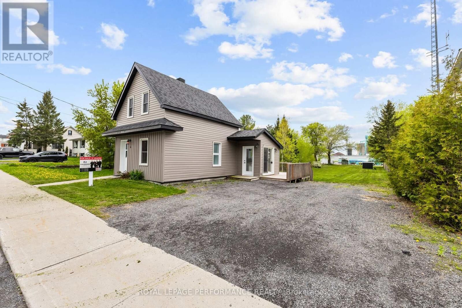Property Photo: 6 Spring Street ON K0C 1T0