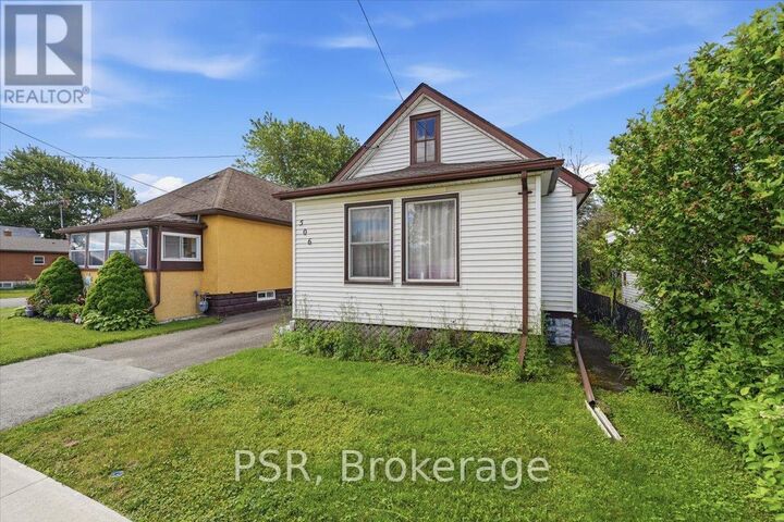 Property Photo:  506 Broadway Street  ON L3C 5M4 