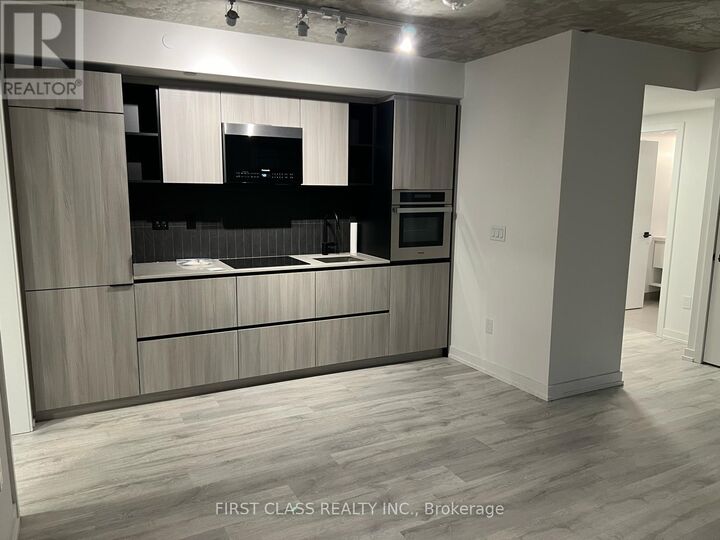 Property Photo: 2 Augusta Avenue 806 ON M5V 0T3