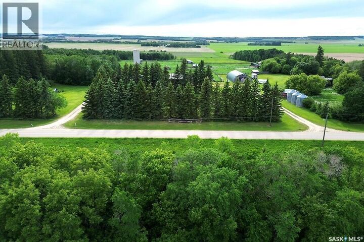Property Photo:  Yellow Creek Farm  SK S0K 4X0 