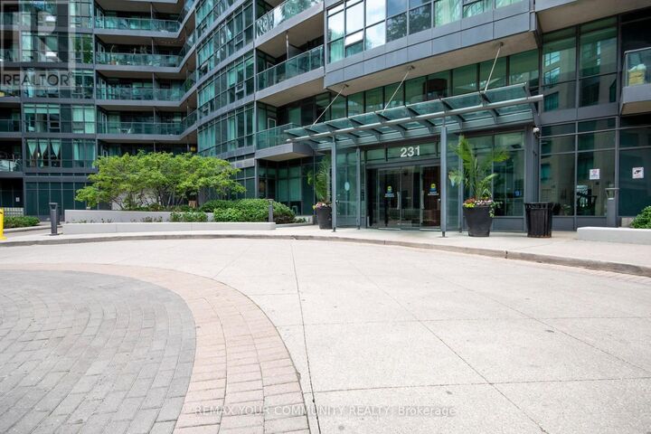 Property Photo:  231 Fort York Boulevard 219  ON M5V 1B2 
