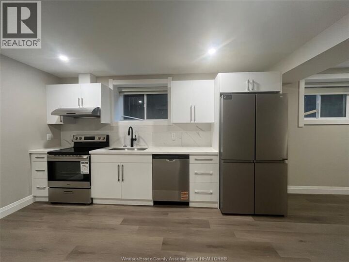 Property Photo:  917 McKay Avenue  ON N9B 2A4 