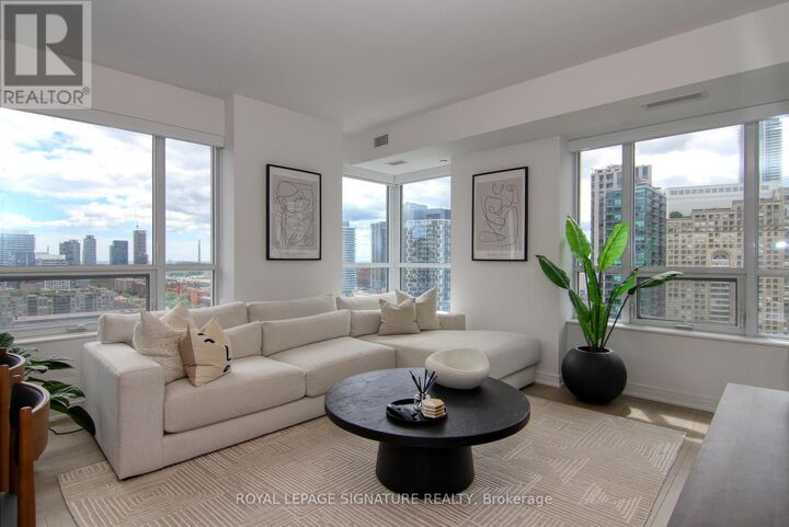 Property Photo: 88 Scott Street 1809 ON M5E 0A9