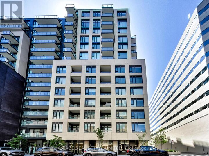 Property Photo: 543 Richmond Street West Ph15 ON M5V 0W9