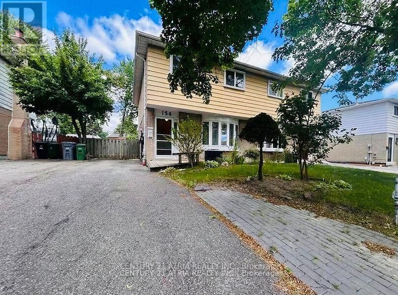 Property Photo: 154 Freshmeadow Drive ON M2H 2R1