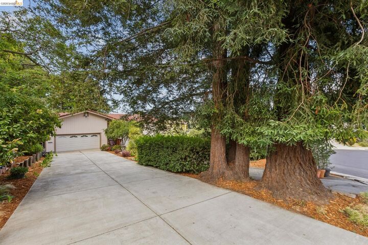 Property Photo: 1131 Mitchell Way CA 94803