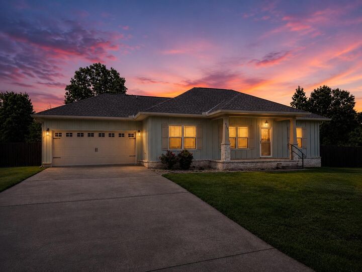 Property Photo:  8195 Shooter Lane  FL 32567 