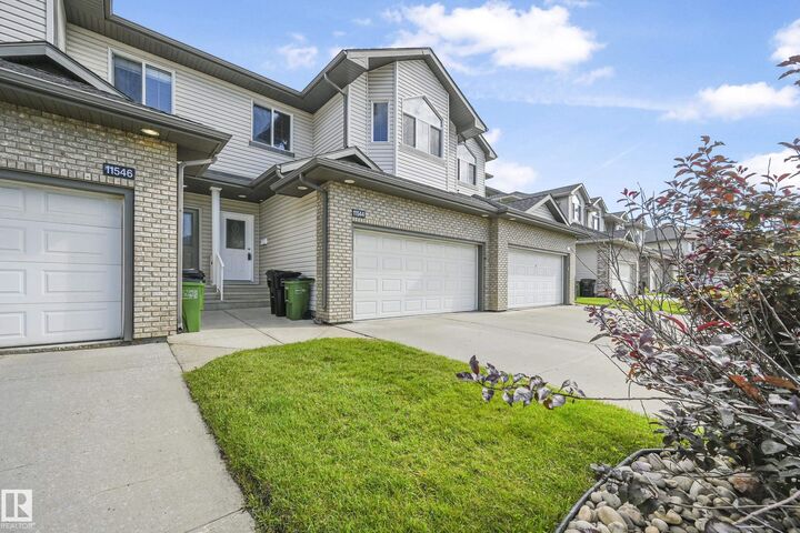 11544 11 Avenue SW — photo 1