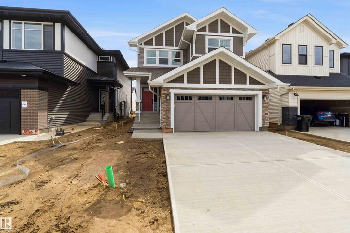 1085 Cristall Crescent SW — photo 1