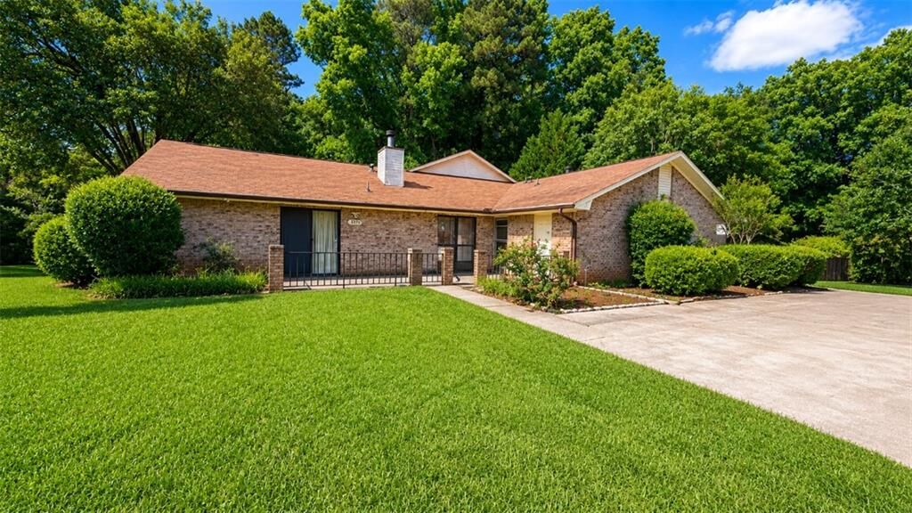 Property Photo:  1238 Shannon Way SW  GA 30008 